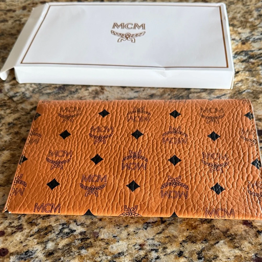 MCM Orange Logo Envelope Pouch - Picture 4 of 4